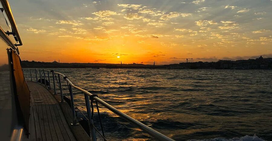 Istanbul: Bosphorus and Golden Horn Sunset Yacht Cruise - Key points to know before you book