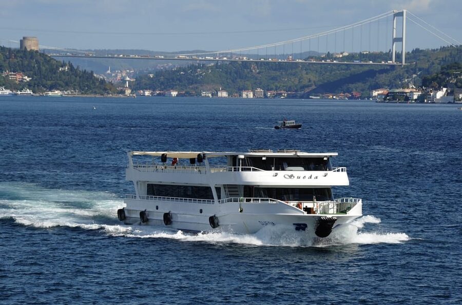 Istanbul: Bosphorus Cruise and Golden Horn Bus Tour - Rumeli Fortress and the Bosphorus shoreline