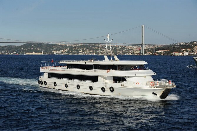Istanbul: Bosphorus Cruise, Bus Tour, Cable Car Ride with Live Guide & Ticket - Pierre Loti Hill and the Golden Horn panorama