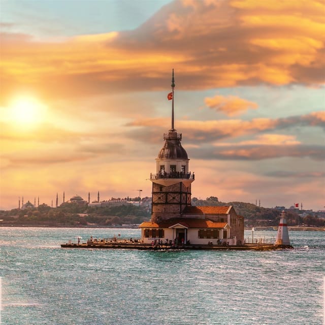 Istanbul: Bosphorus Cruise from Europe or Asia & Audio Guide - Key points before you book