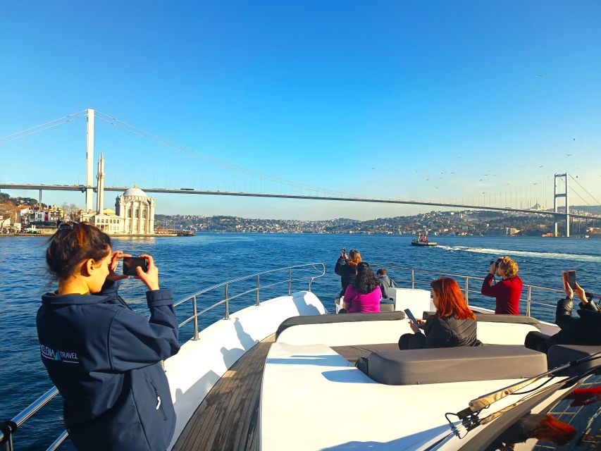Istanbul: Bosphorus Cruise with Stopover on the Asian Side - Meeting at Dolmabahçe Mosque