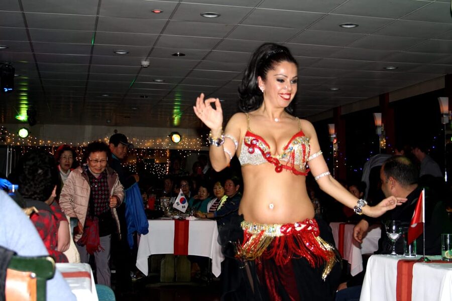 Istanbul: Bosphorus Dinner Cruise Incl. Drinks with Transfer - FAQ