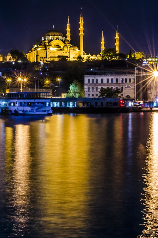 Istanbul: Bosphorus Dinner Cruise Incl. Drinks with Transfer - Returning past Beylerbeyi Palace and Maiden’s Tower