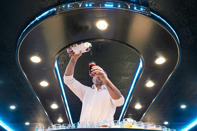 Istanbul Bosphorus Dinner Cruise: Turkish Night Show Experience - Service, seating, and the practical weak spots
