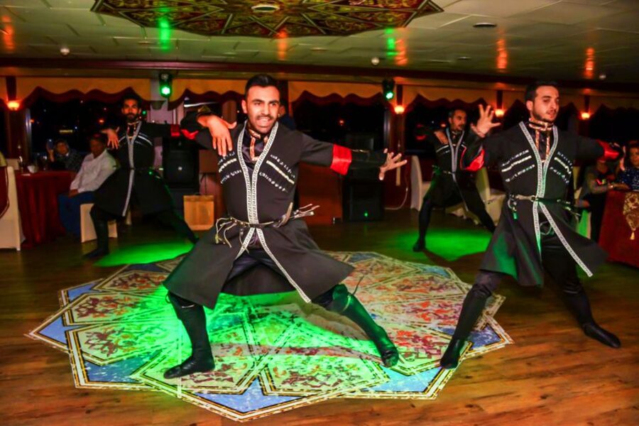 Istanbul: Bosphorus Dinner Cruise w/ Drinks & Entertainment - Should you book the Istanbul Bosphorus dinner cruise?