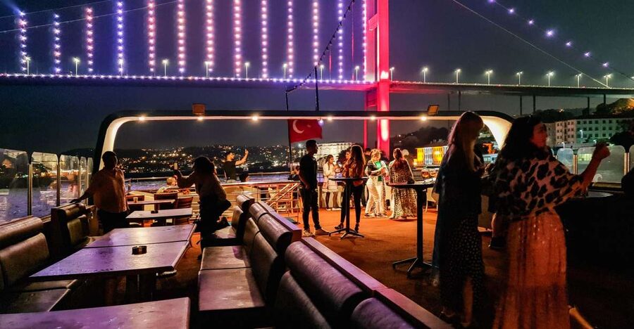 Istanbul: Bosphorus Dinner Cruise w/ Drinks & Entertainment - A three-hour route between Europe and Asia