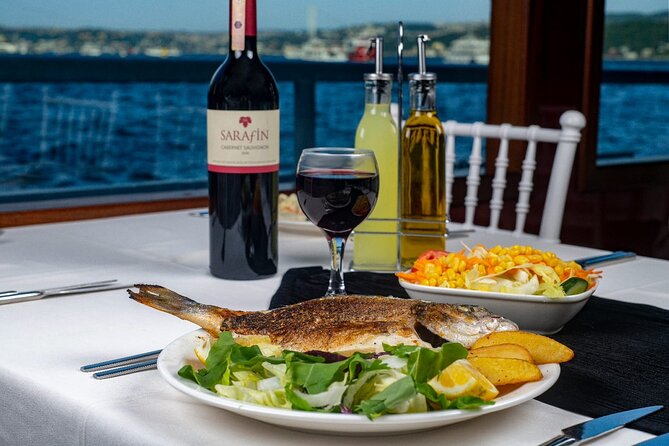 Istanbul Bosphorus Dinner Cruise with Drinks and Shows - Meeting at Kabataş at 8:30 p.m.