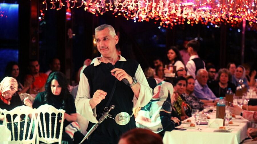 Istanbul: Bosphorus Dinner Cruise with Drinks & Turkish Show - Watching Turkish dance shows from your table