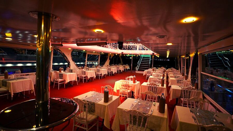 Istanbul: Bosphorus Dinner Cruise with Drinks & Turkish Show - What the $45 price really buys you