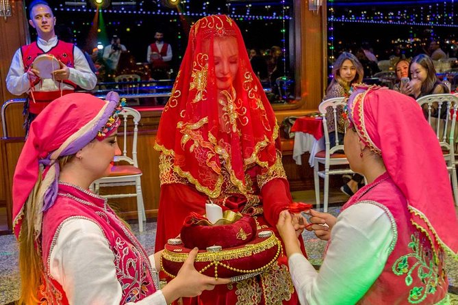 Istanbul Bosphorus Dinner Cruise with Turkish Show - Crowding, service, and the small risks to plan around