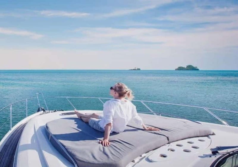 Istanbul: Bosphorus Morning or Sunset Yacht Tour with Snacks - Starting across from Kabatas Tram Station