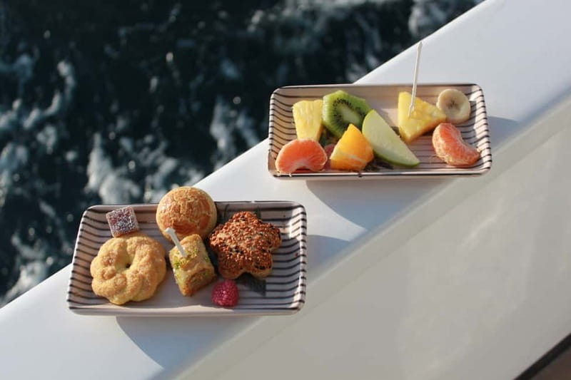 Istanbul: Bosphorus Private Guided Yacht Cruise with Snacks - The northern route: two bridges and two fortresses