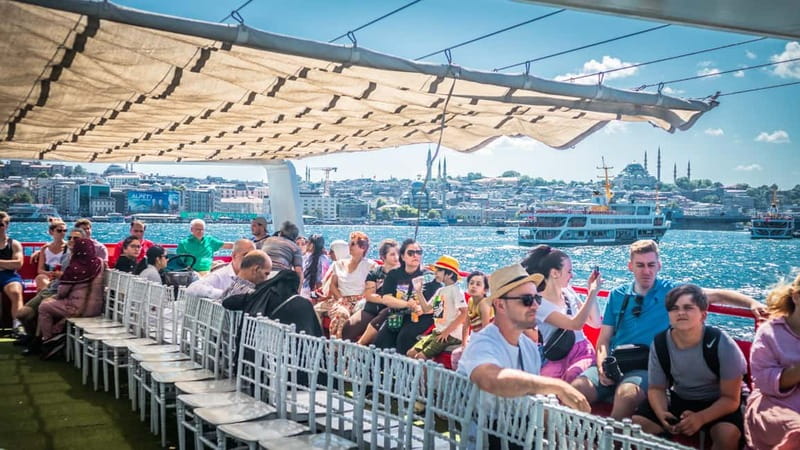 Istanbul: Bosphorus Sightseeing Cruise Tour with Audio Guide - The audio guide, live guide, and Wi-Fi