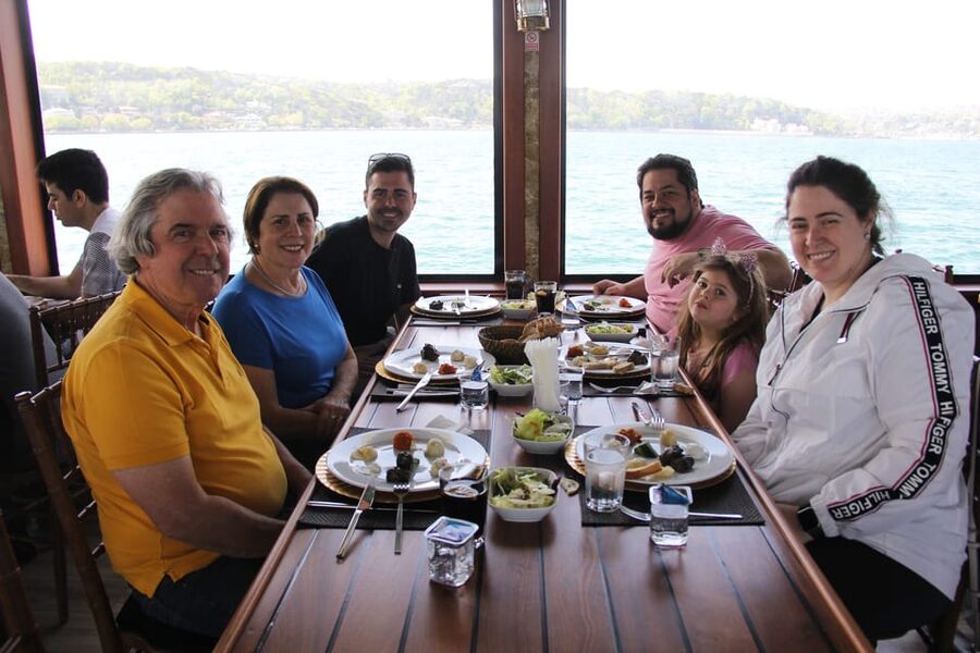 Istanbul: Bosphorus Strait and Black Sea Lunch Cruise - Anadolu Kavagi and the walk toward the fortress