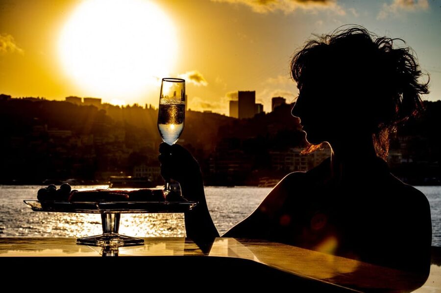 Istanbul: Bosphorus Sunset Cruise with Drinks & Snack - Galata Tower and the Final Approach to Kabatas