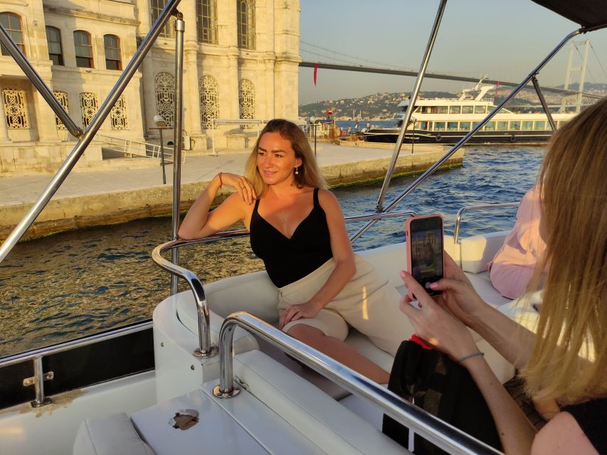 Istanbul: Bosphorus Sunset Cruise with Snacks and Wine - Key points at a glance