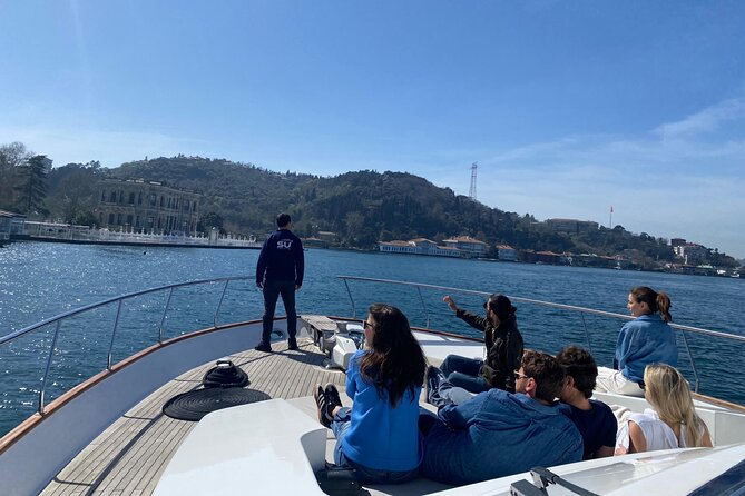 Istanbul Bosphorus Sunset Yacht Cruise - Anadolu Fortress and the Asian Shore