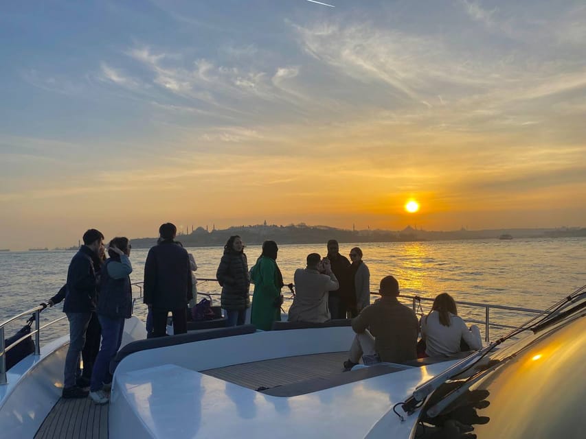 Istanbul: Bosphorus Sunset Yacht Cruise with Live Guide - From Dolmabahce Palace to Ortakoy