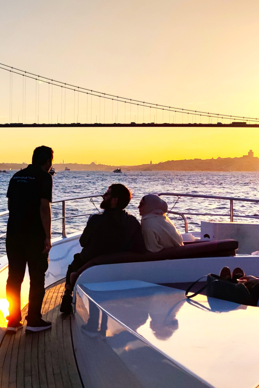 Istanbul: Bosphorus Sunset Yacht Cruise with Live Guide - The Golden Horn, Galata Bridge, and Galataport