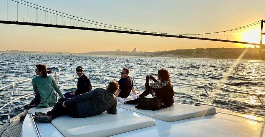Istanbul: Bosphorus Yacht Cruise at Sunset with Snacks - Boarding the yacht and finding your view