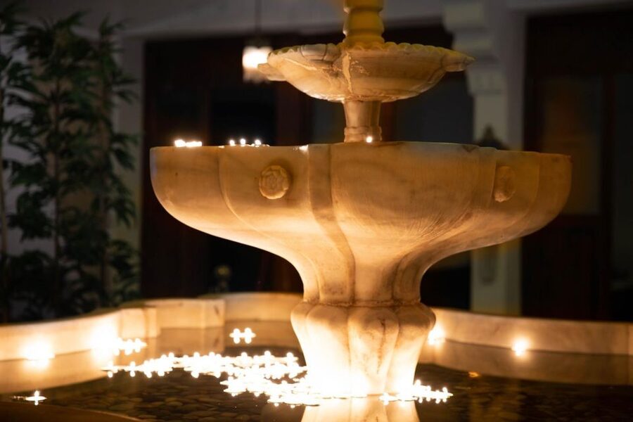 Istanbul: Cagaloglu Hamam Experience - Arrival at the Old City Entrance
