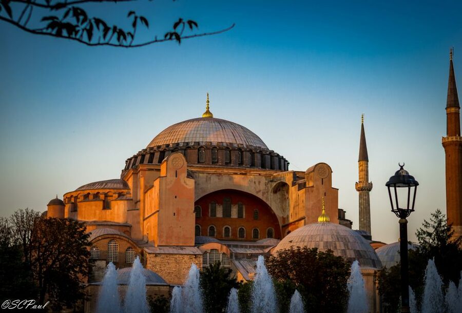 Istanbul: City Highlights Tour w/Hagia Sophia & Blue Mosque - Hagia Sophia and 1,500 years of change