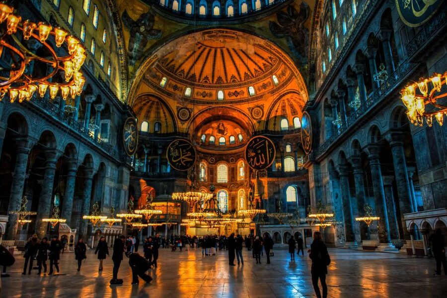 Istanbul: City Highlights Tour w/Hagia Sophia & Blue Mosque - The guides are the main reason to book