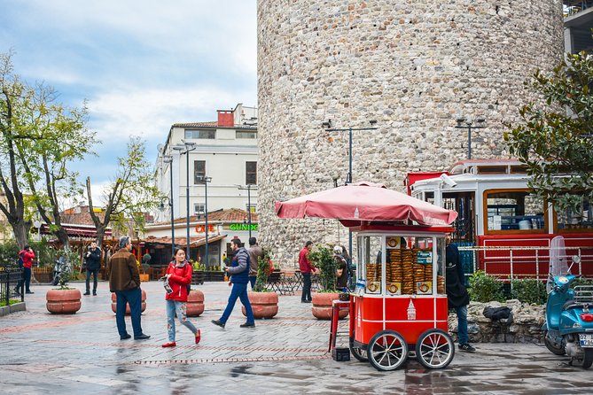 Istanbul City Walk: Galata Tower, Istiklal Street & Karaköy - Three passages that reveal old Beyoğlu