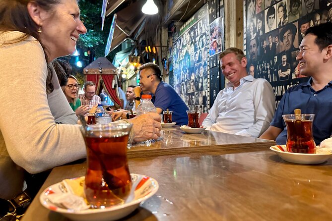 Istanbul Culinary Tour: Local Hotspots and Gourmet Street Foods - Gözleme and çiğ köfte: two very different first bites