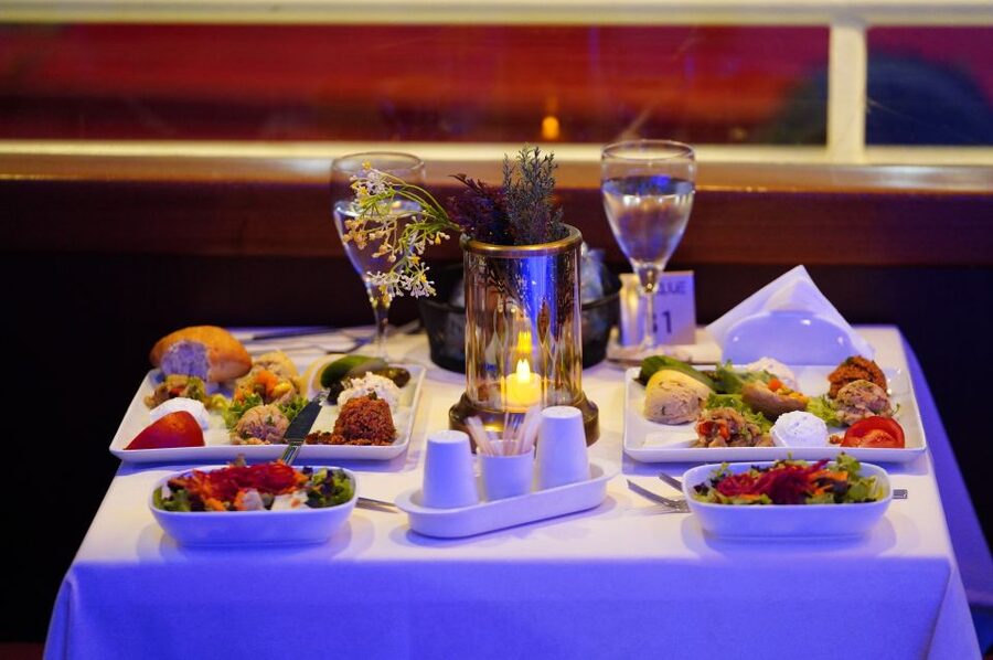 Istanbul: Dinner Cruise and Entertainment with Private Table - Who will enjoy this cruise most?