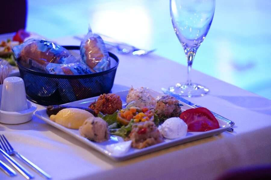 Istanbul: Dinner Cruise and Entertainment with Private Table - Boarding, private tables, and the three-hour schedule