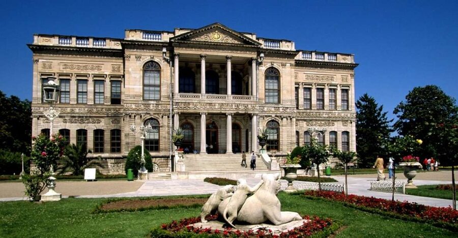 Istanbul: Dolmabahçe Palace and Uskudar Guided Tour - Crossing the First Bosphorus Bridge