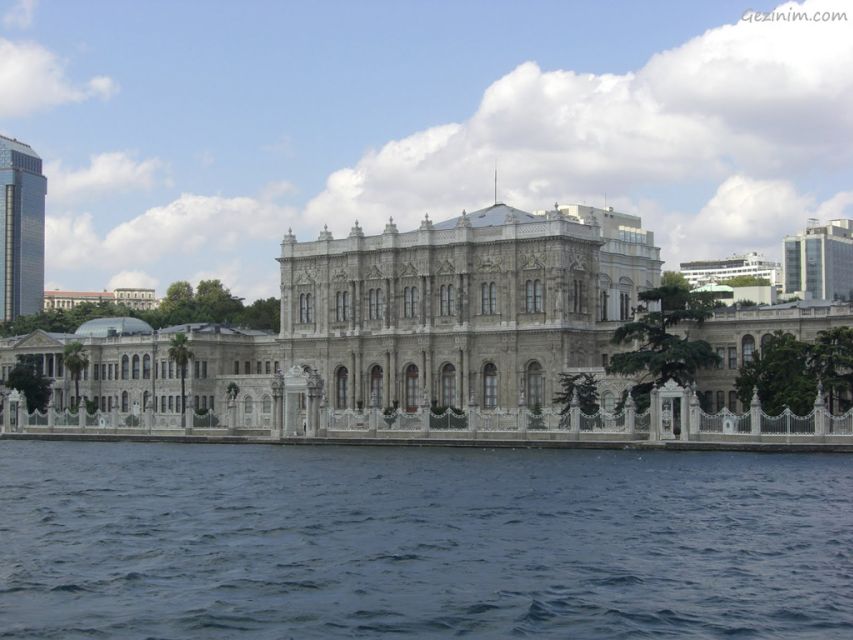 Istanbul: Dolmabahçe Palace and Uskudar Guided Tour - Returning to Dolmabahçe Palace