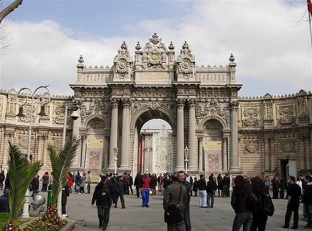 Istanbul: Dolmabahçe Palace and Uskudar Guided Tour - Is $354 a Fair Price?