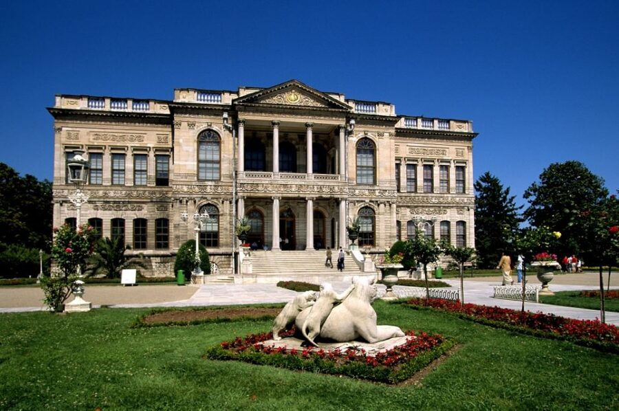 Istanbul: Dolmabahçe Palace and Uskudar Guided Tour - Uskudar: Ottoman Mosques on the Asian Side