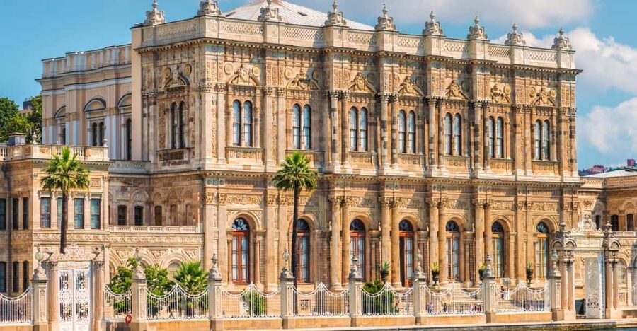 Istanbul: Dolmabahce Palace & Harem Skip-the-Line Entry - Why Dolmabahce feels different from Topkapi