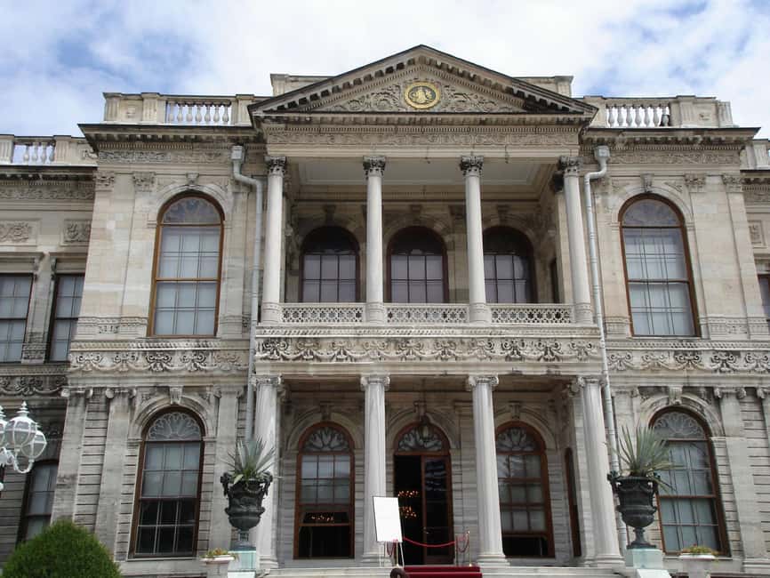 Istanbul: Dolmabahce Palace & Harem Skip-the-Line Entry - What $47 gets you