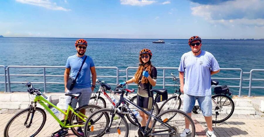 Istanbul: Eurasia Bike & Boat Half-Day Tour - Uskudar to Fenerbahce Park, with the sea beside you