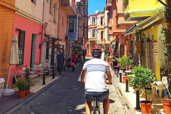 Istanbul Eurasia Bike & Boat Tour - Uskudar and the five-kilometer bike lane