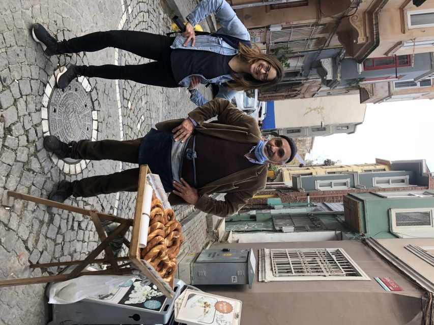 Istanbul: Fener, Balat, Old Greek and Jewish Quarter Tour - Tea, coffee, and a pause in the neighborhood