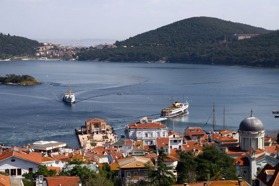Istanbul: Full Day Princes Islands Guided Tour with Lunch - Why the Princes’ Islands make a good day trip