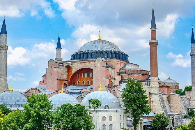 ISTANBUL: Full-Day Private Tour with Top Attractions - Blue Mosque and the rhythm of a working place of worship