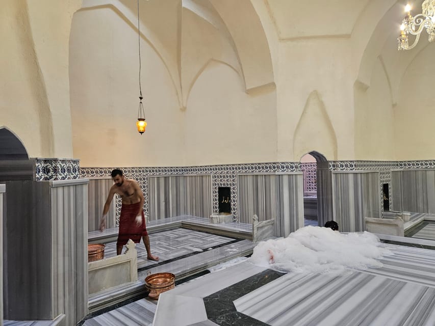 Istanbul: Gedikpasa Historical Hammam with Privacy Add-On - The hot marble rest comes first