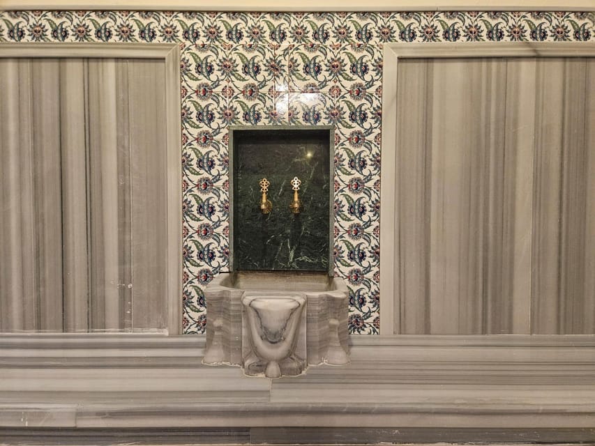Istanbul: Gedikpasa Historical Hammam with Privacy Add-On - Foam massage in the main bath