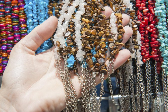 Istanbul Grand Bazaar and Egyptian Bazaar Shopping Tour - The ceramics workshop and Iznik-style pieces