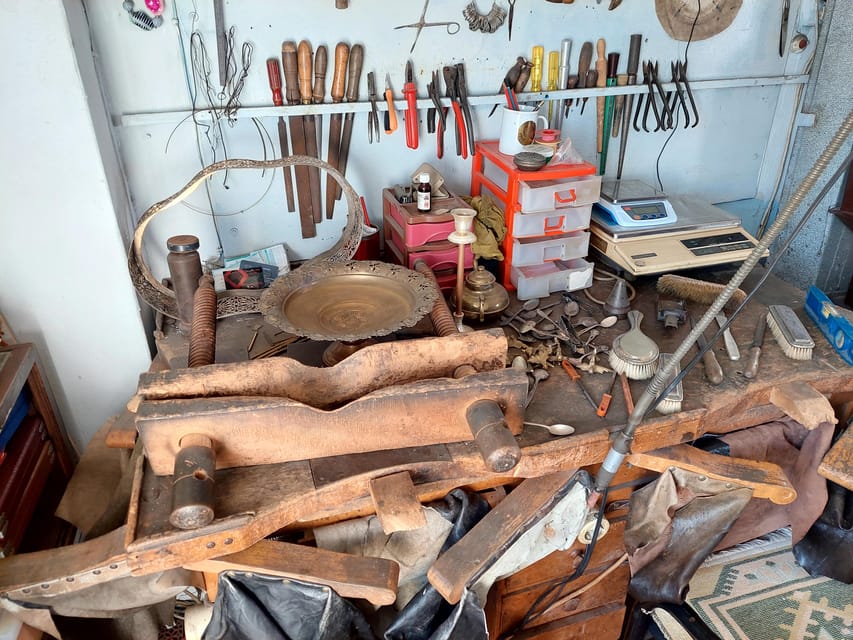 Istanbul Grand Bazaar: From Rooftops to the Secret Passages - The Grand Bazaar itself: shop later, not now