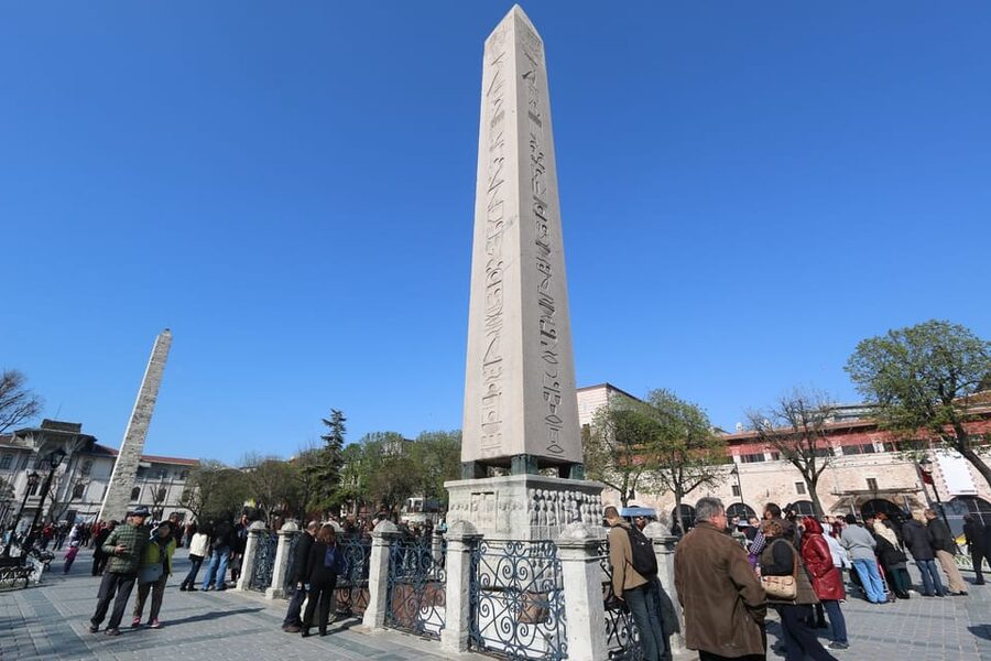 Istanbul: Guided City Highlights Day Trip - The Blue Mosque and the limits of a quick visit