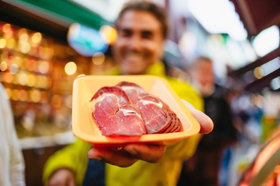 Istanbul: Guided Food and Culture Tour - What the guides add