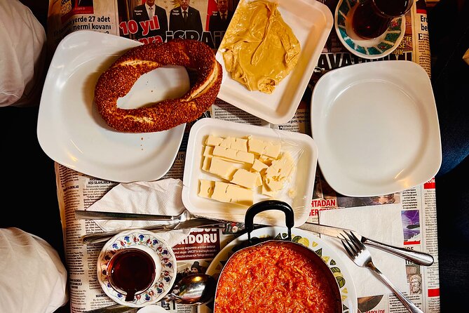 Istanbul Guided Street Food Tour Around European and Asian Sides - Exploring Kadıköy market for savory Istanbul