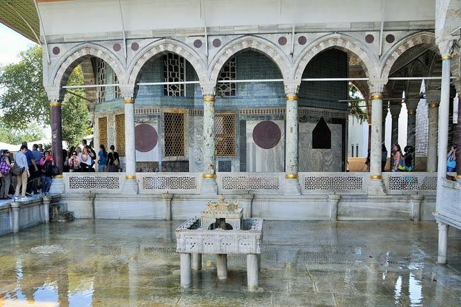 Istanbul Guided Tour Hagia Sophia, Topkapi, Cistern with Tickets - Topkapi Palace: the tour’s biggest reward and its main limitation